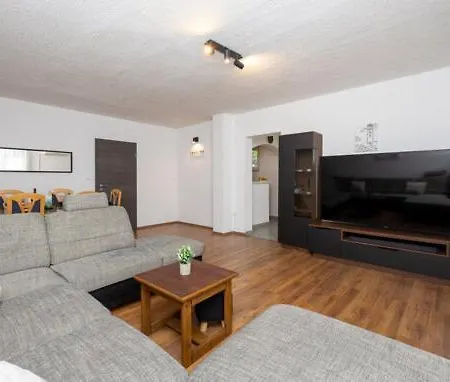Bunabu Apartment